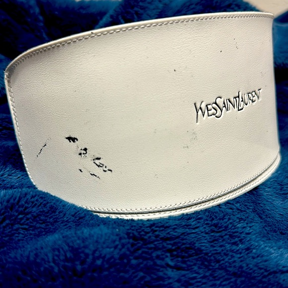 Men’s wraparound black lens YvesSaintLaurent sunglasses - Picture 9 of 10